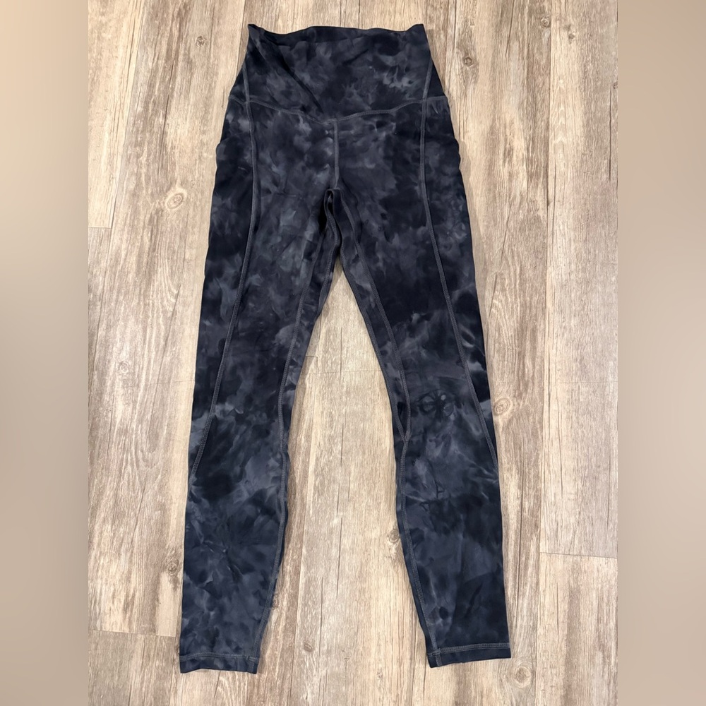 Lululemon Align High Rise Pant with Pockets 25"
Diamond Dye size 4